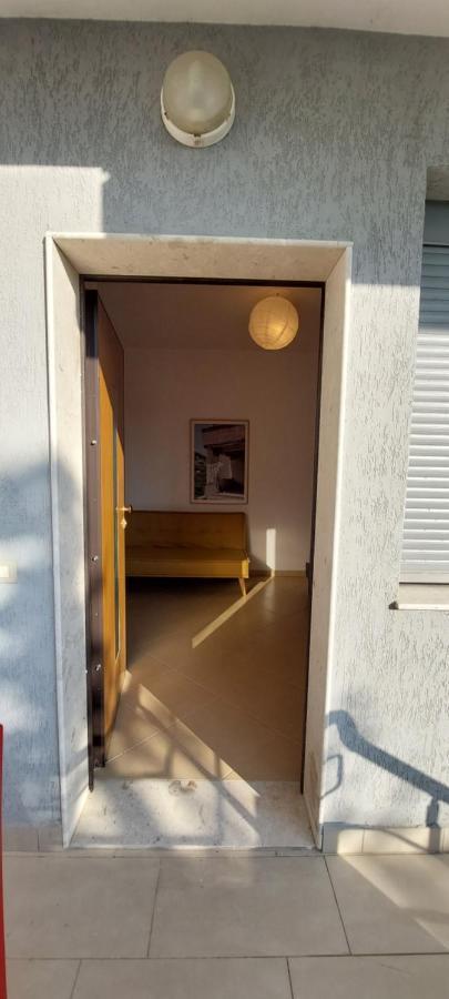 Radhima Garden With Free Parking Wlora