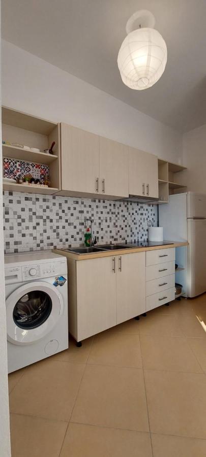 Radhima Garden With Free Parking Apartament